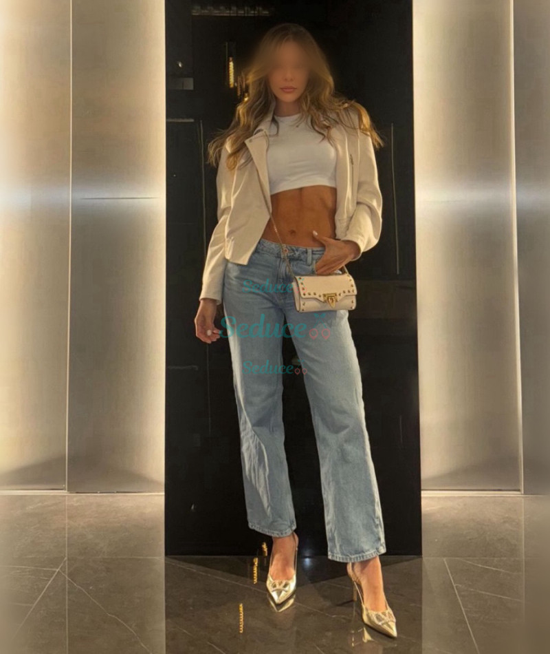 Photo escort girl Baby ZOE : the best escort service