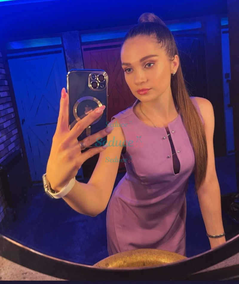 Photo escort girl LUNA: the best escort service