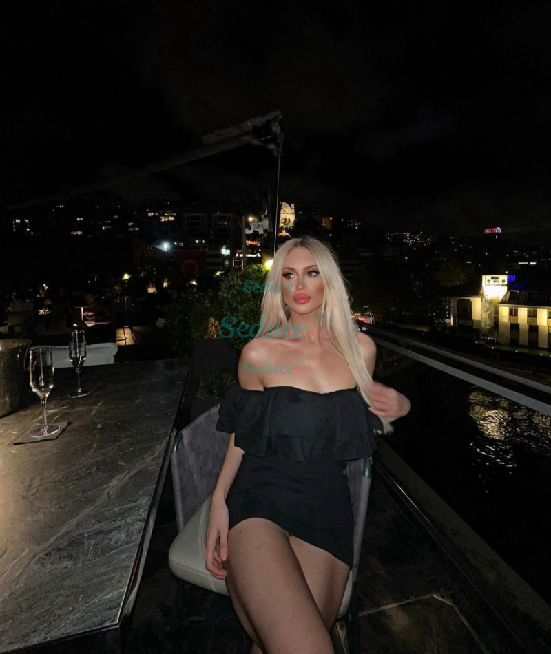 Photo escort girl Karina: the best escort service