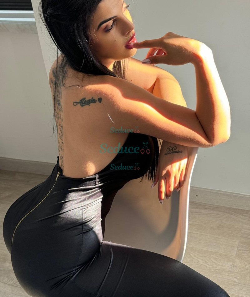 Photo escort girl Elyaa: the best escort service