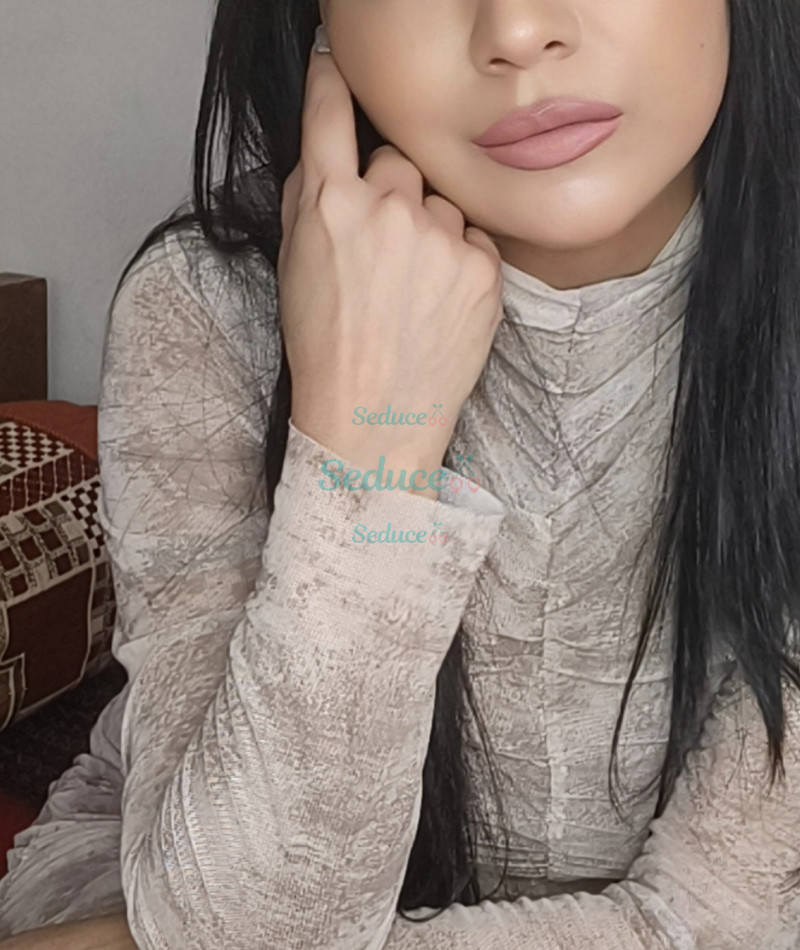 Photo escort girl Ari: the best escort service