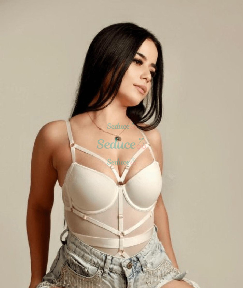 Photo escort girl Kira: the best escort service