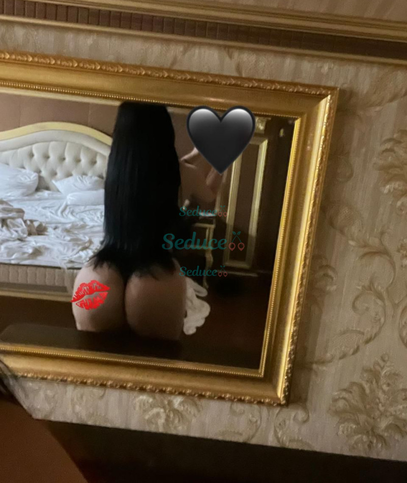 Photo escort girl Selcan: the best escort service