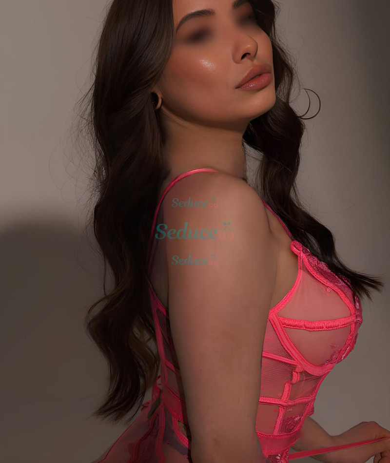 Photo escort girl Troy: the best escort service