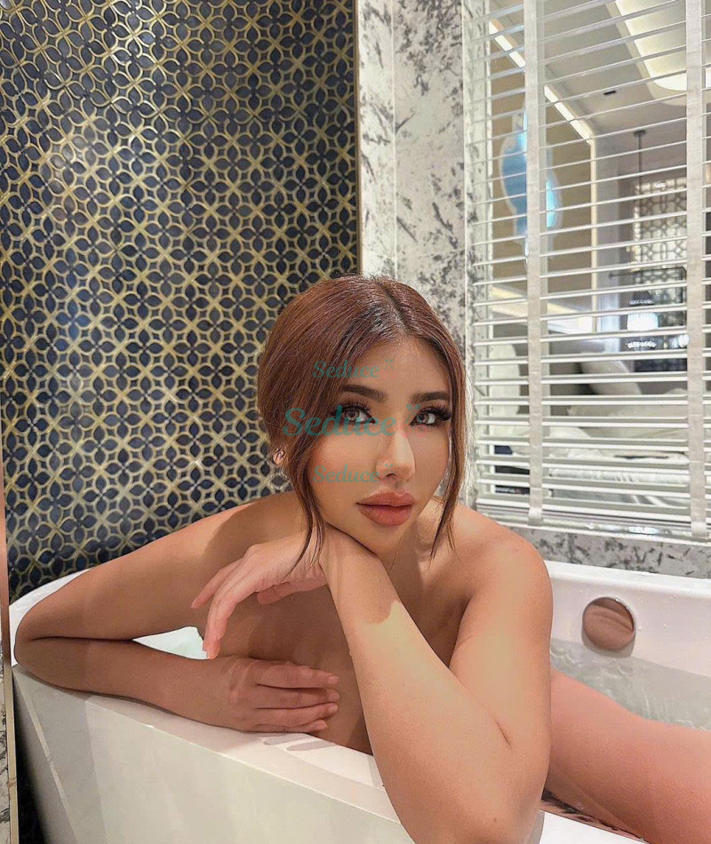 Photo escort girl famely: the best escort service