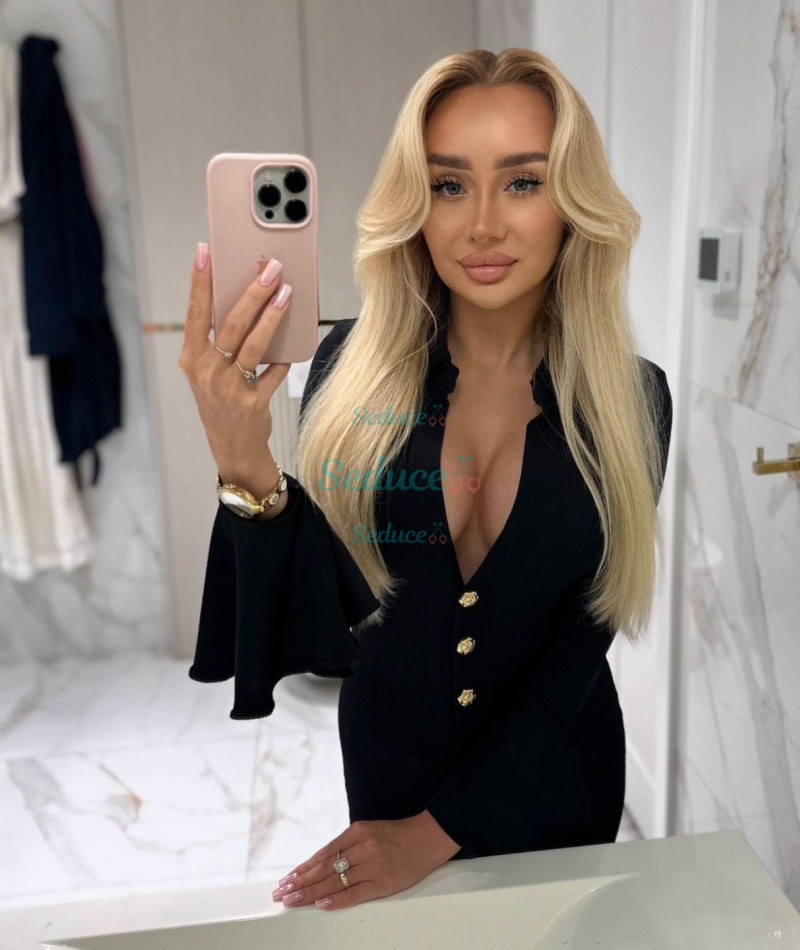 Photo escort girl Sandyharps: the best escort service