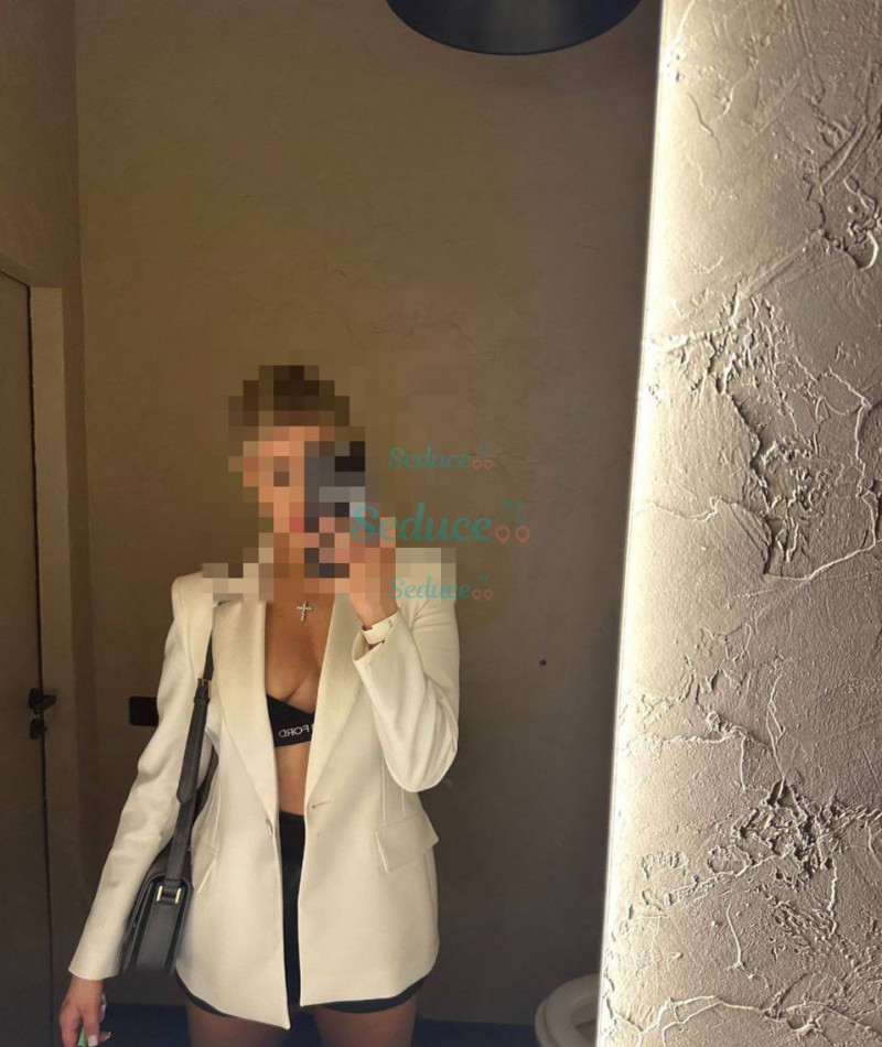 Photo escort girl Leraller: the best escort service