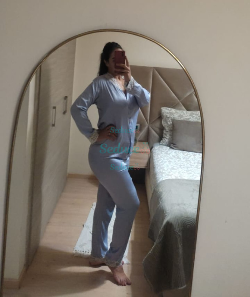 Photo escort girl ahlam bomba: the best escort service