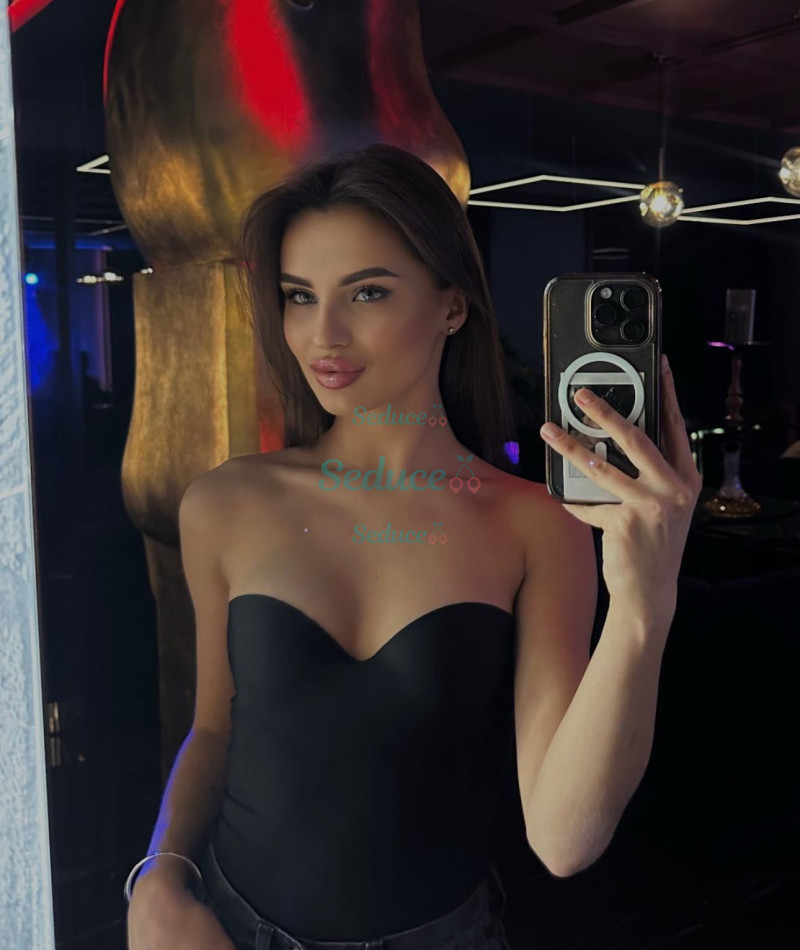 Photo escort girl Hayat: the best escort service