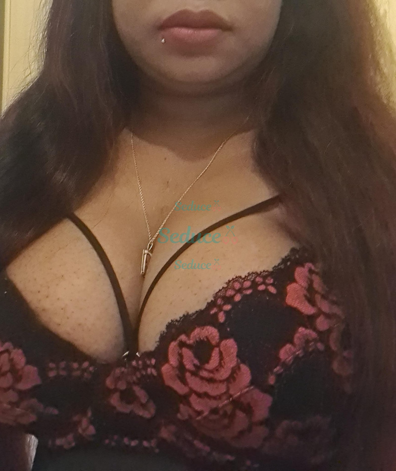 Photo escort girl Bella : the best escort service