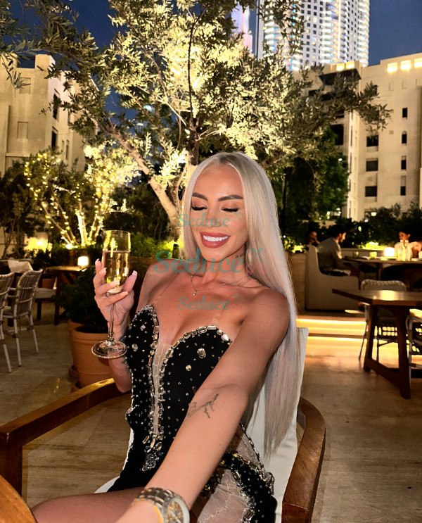 Photo escort girl Renata: the best escort service