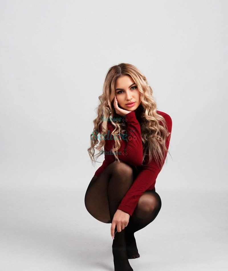 Photo escort girl Yemina Sand: the best escort service