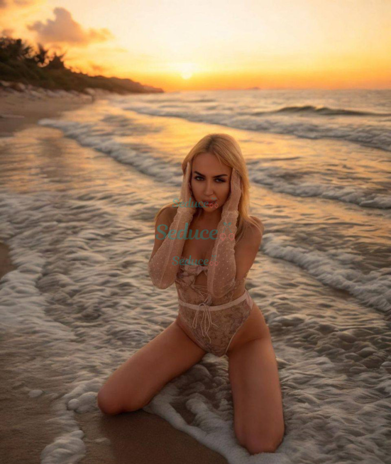 Photo escort girl Adelina: the best escort service