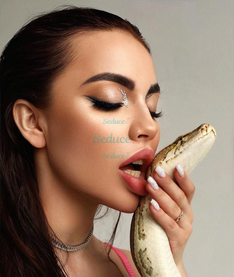 Photo escort girl Leila: the best escort service