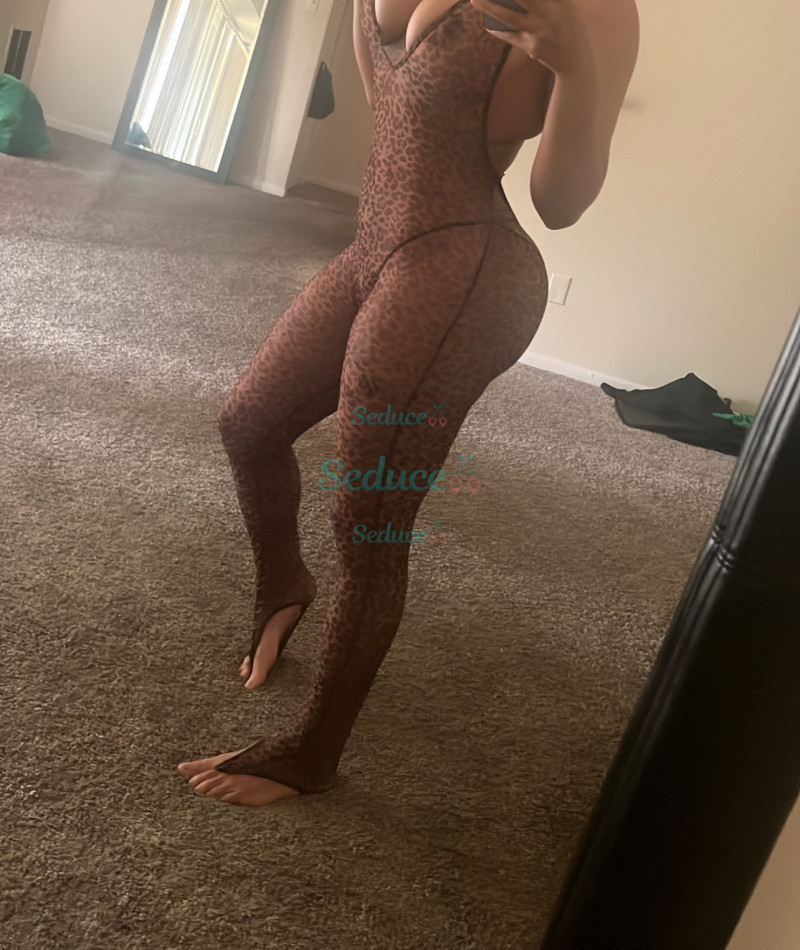 Photo escort girl China : the best escort service