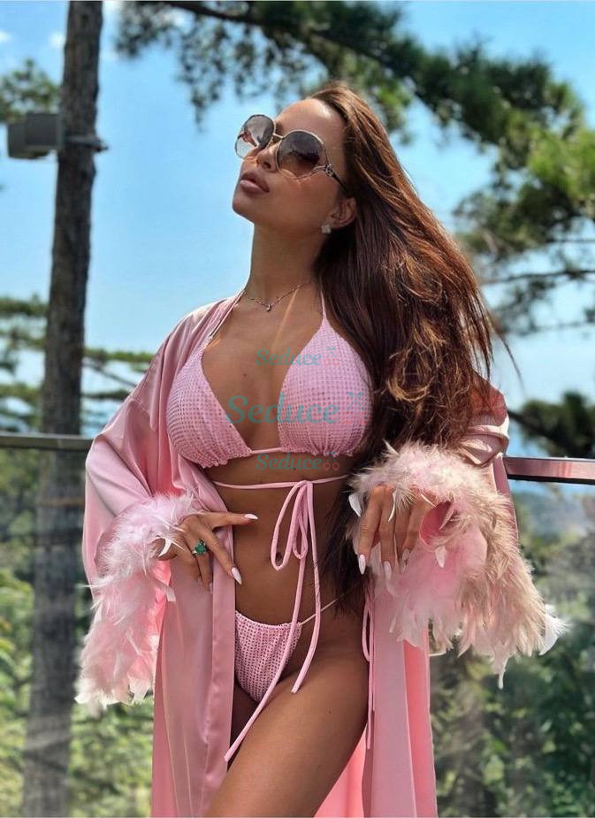 Photo escort girl Julia : the best escort service