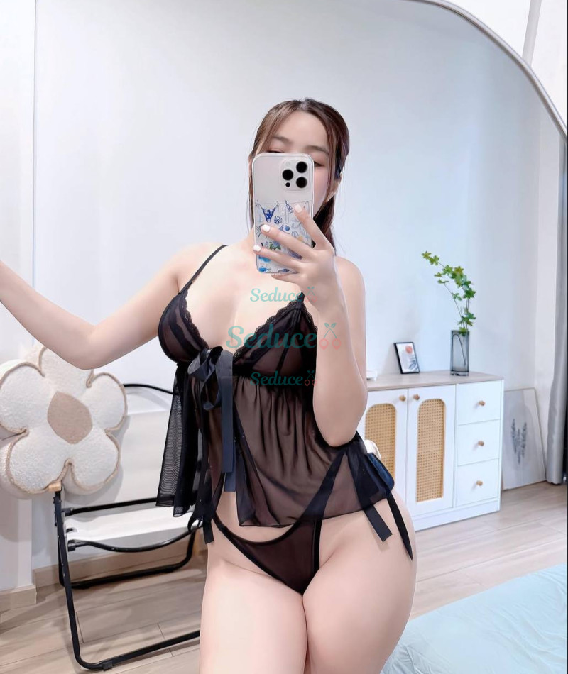 Photo escort girl Selina: the best escort service