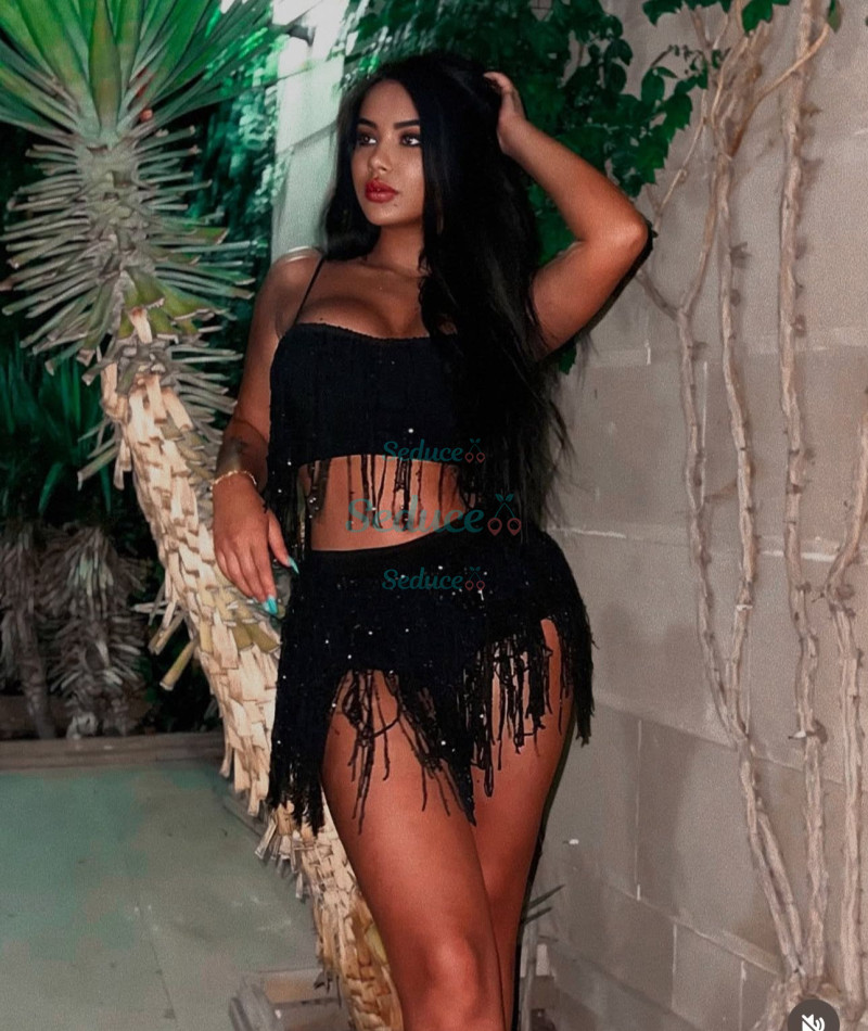 Photo escort girl Melek: the best escort service