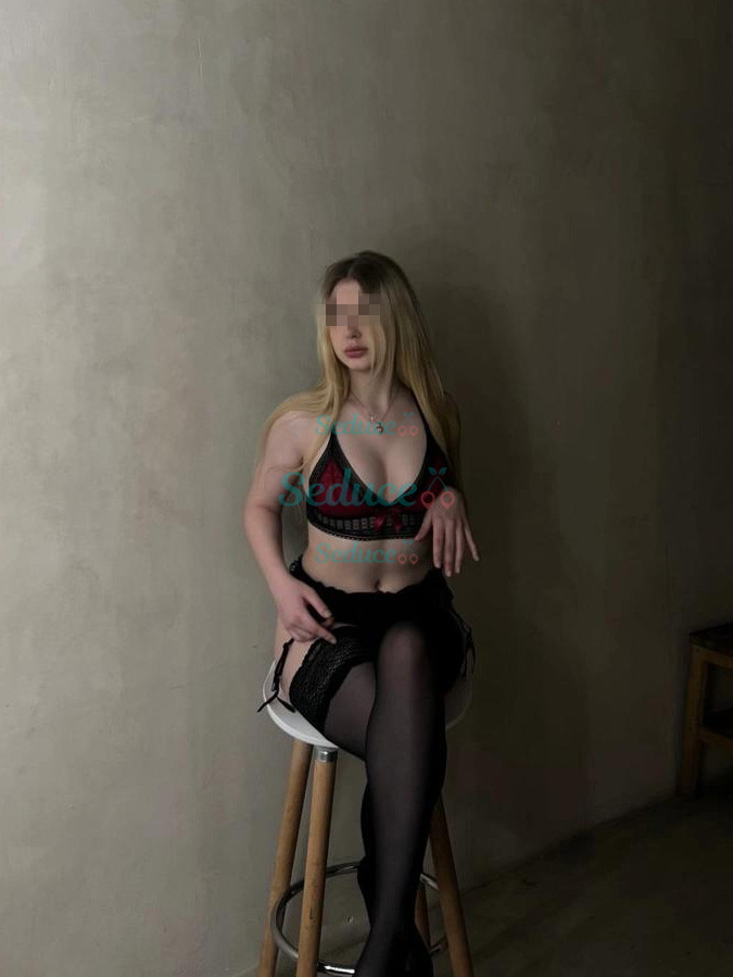 Photo escort girl Augustina: the best escort service