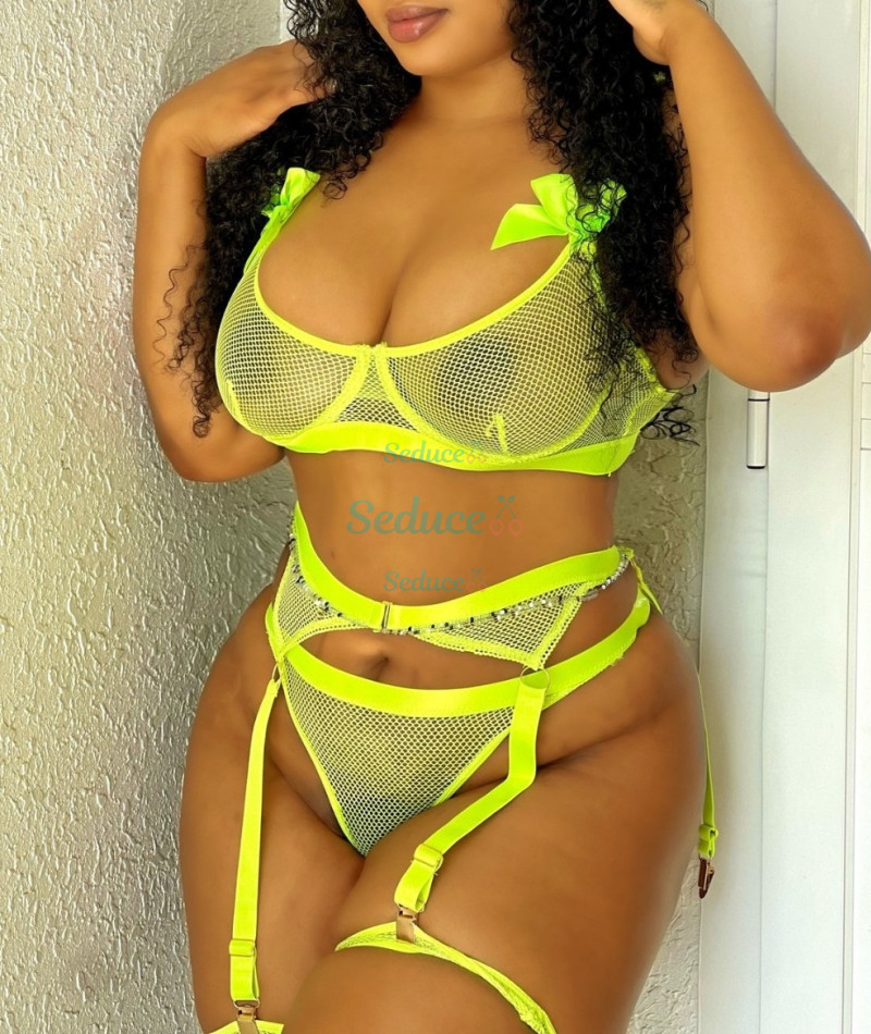 Photo escort girl Christabel: the best escort service
