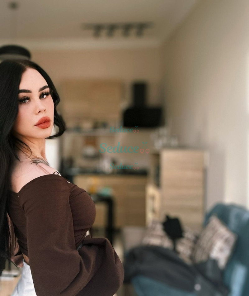 Photo escort girl Valeria: the best escort service