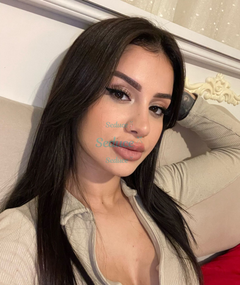 Photo escort girl Parla: the best escort service