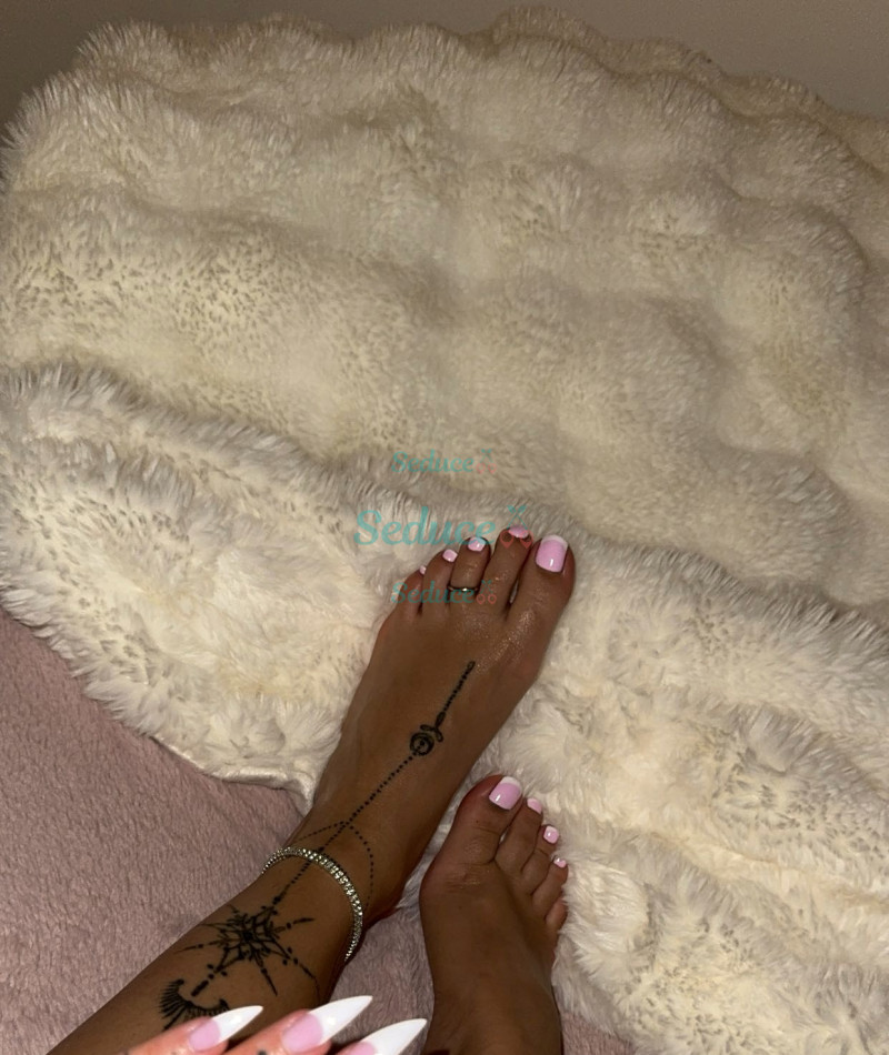 Photo escort girl Lonie: the best escort service