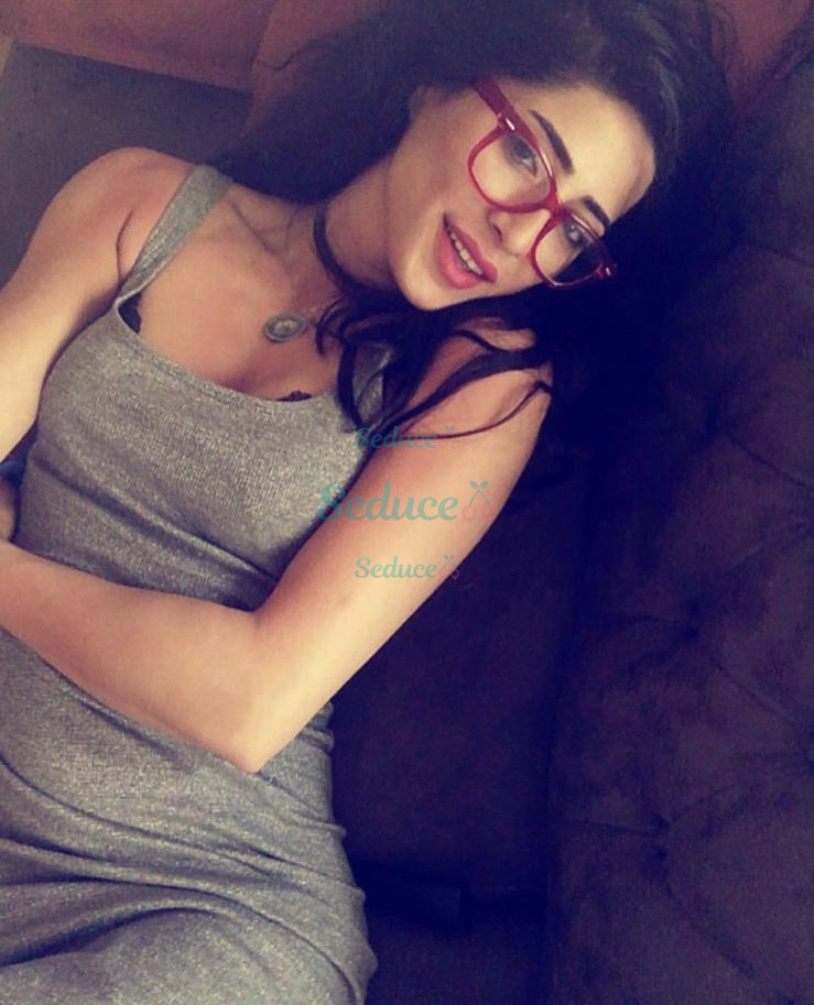 Photo escort girl Helin: the best escort service