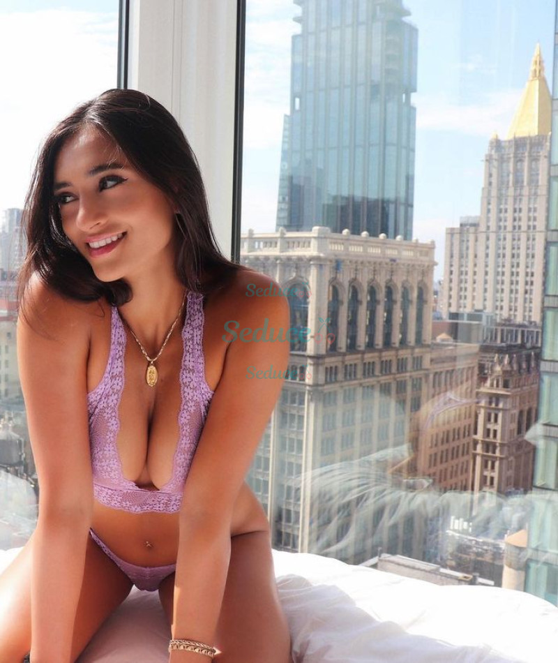 Photo escort girl Ariel: the best escort service