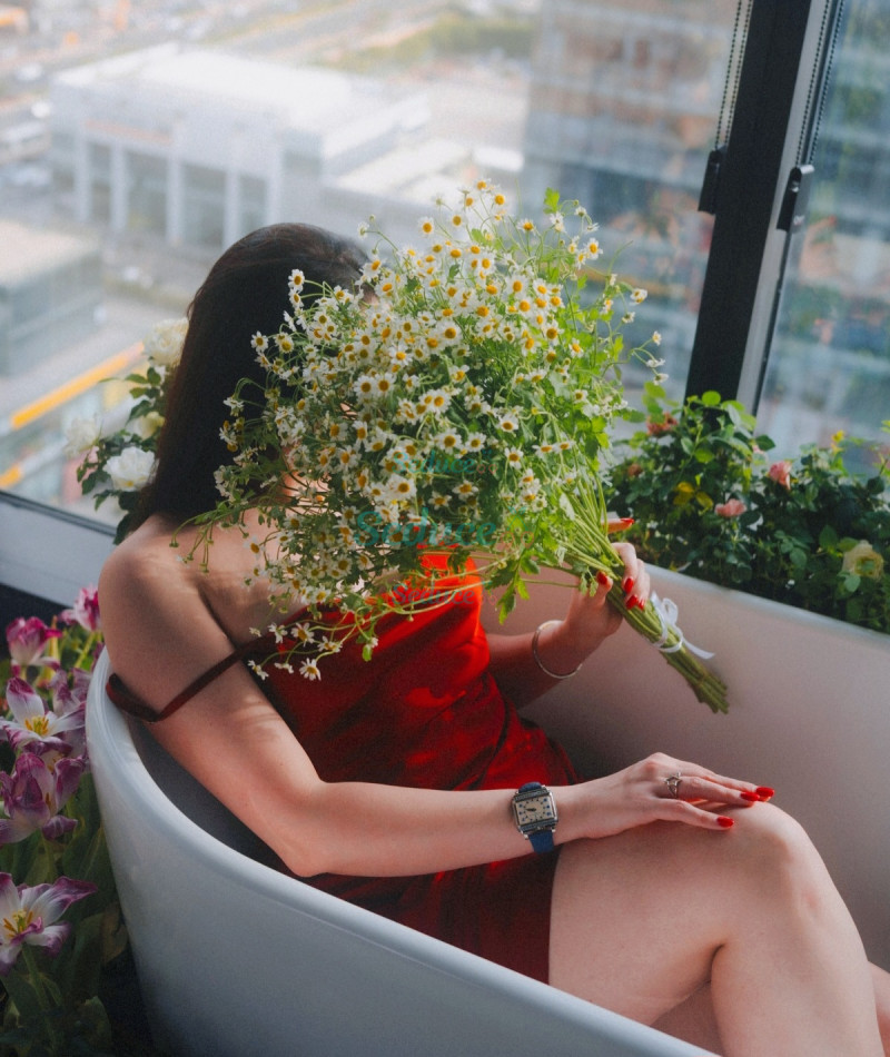 Photo escort girl Sarah: the best escort service