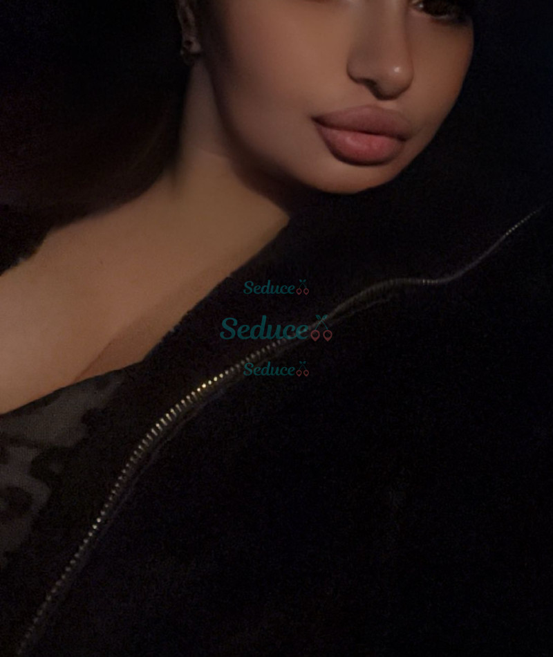 Photo escort girl Nare: the best escort service