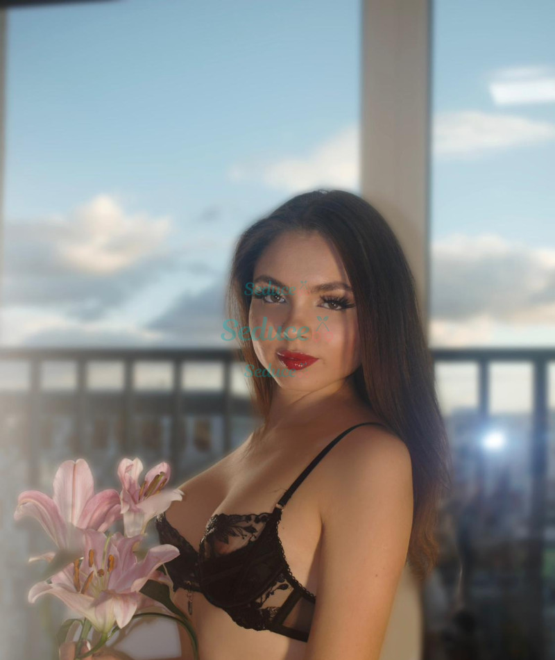 Photo escort girl Shyrin: the best escort service