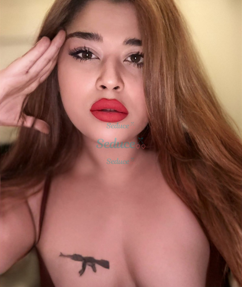 Photo escort girl Sinay: the best escort service
