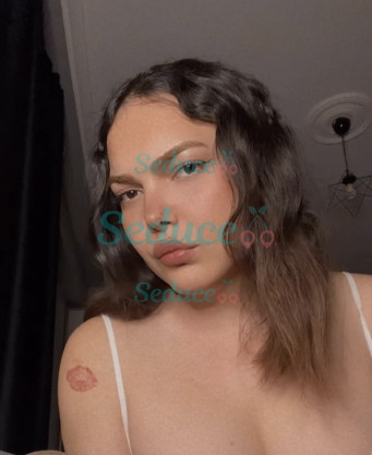 Photo escort girl Mistress Lola: the best escort service