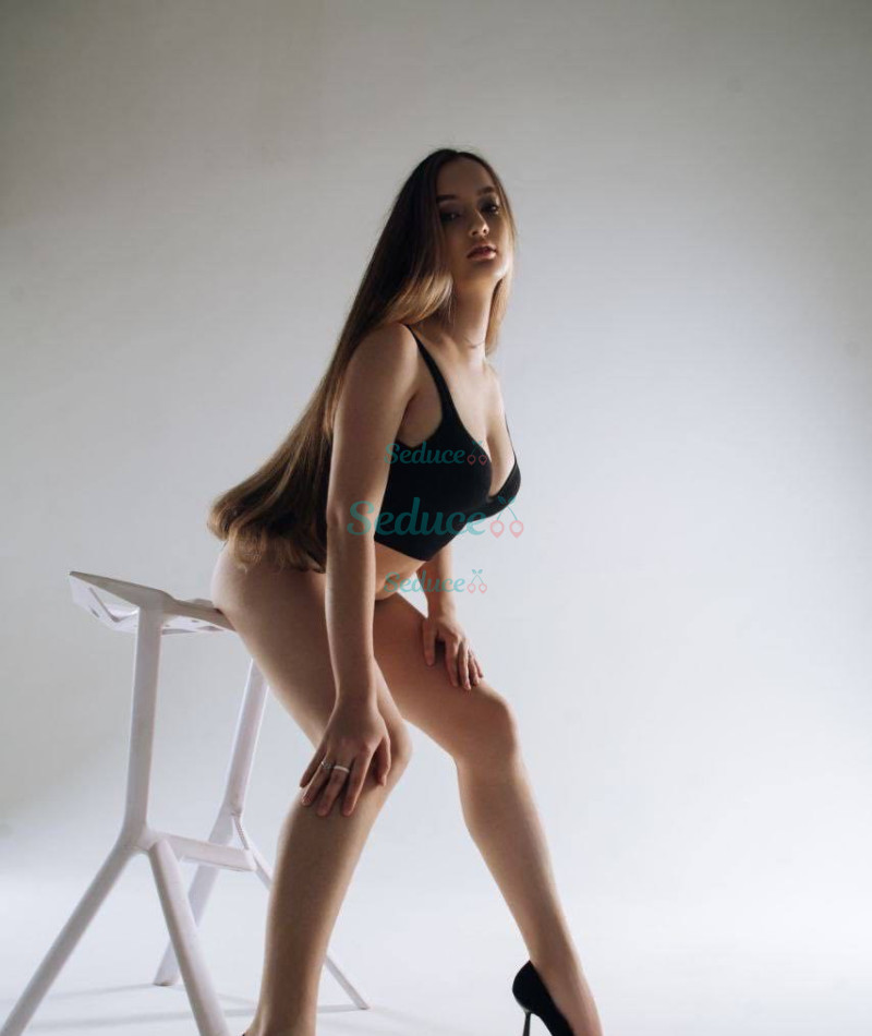 Photo escort girl Elya: the best escort service