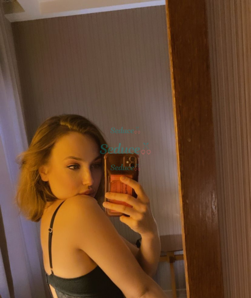Photo escort girl Evama Slow : the best escort service
