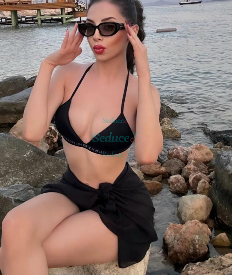 Photo escort girl Simay: the best escort service