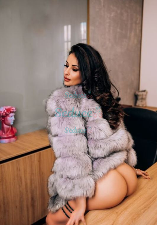Photo escort girl Alya: the best escort service