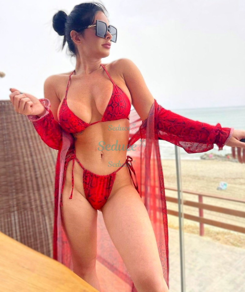 Photo escort girl Daphne: the best escort service