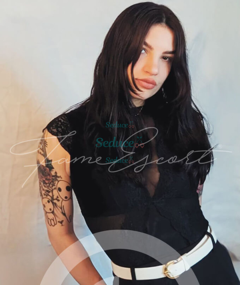 Photo escort girl Pia: the best escort service