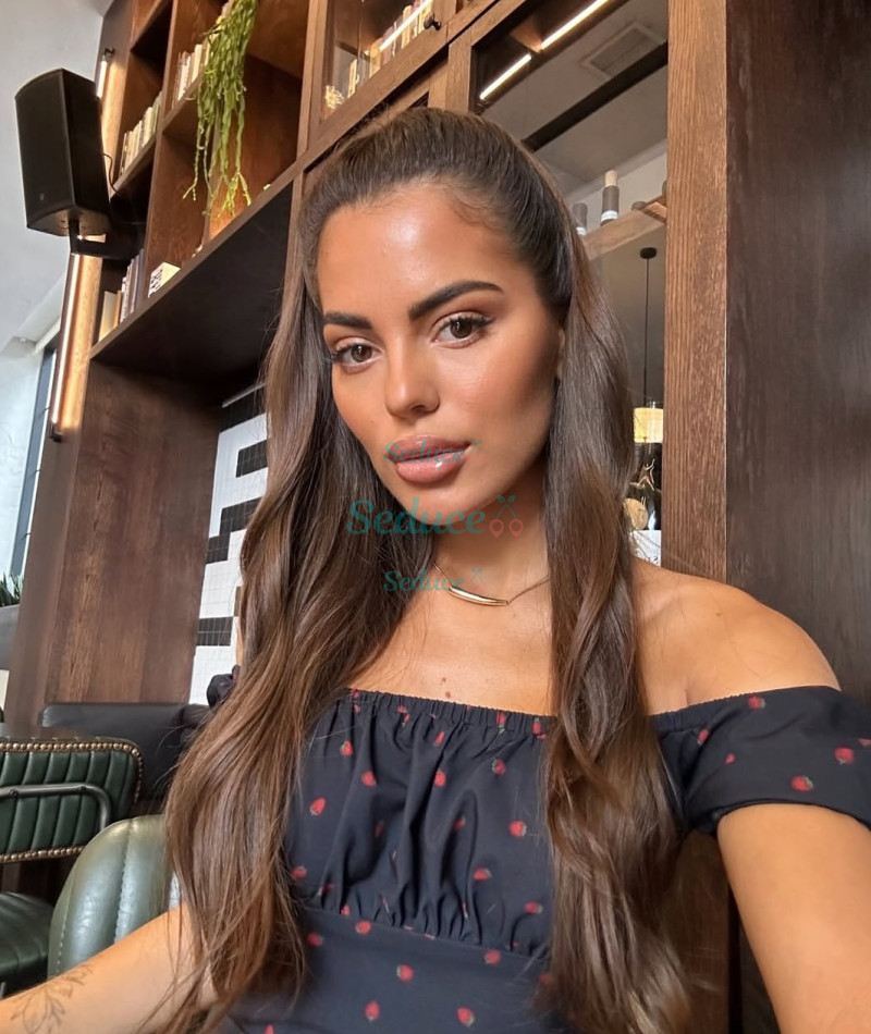 Photo escort girl Amelia: the best escort service