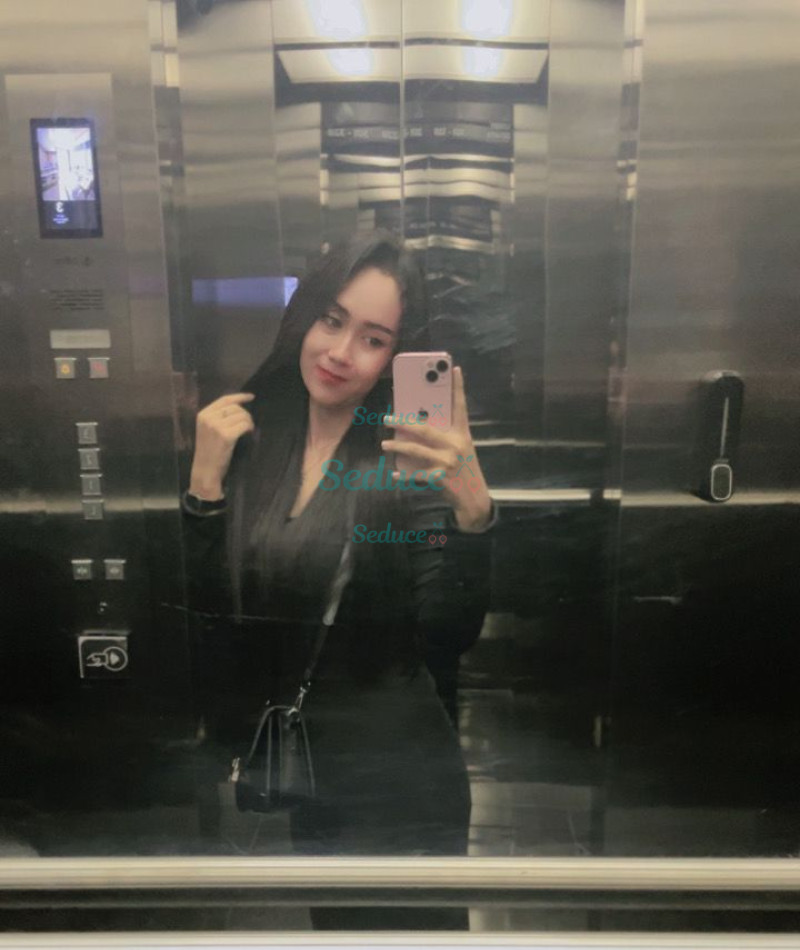 Photo escort girl Indriyani : the best escort service