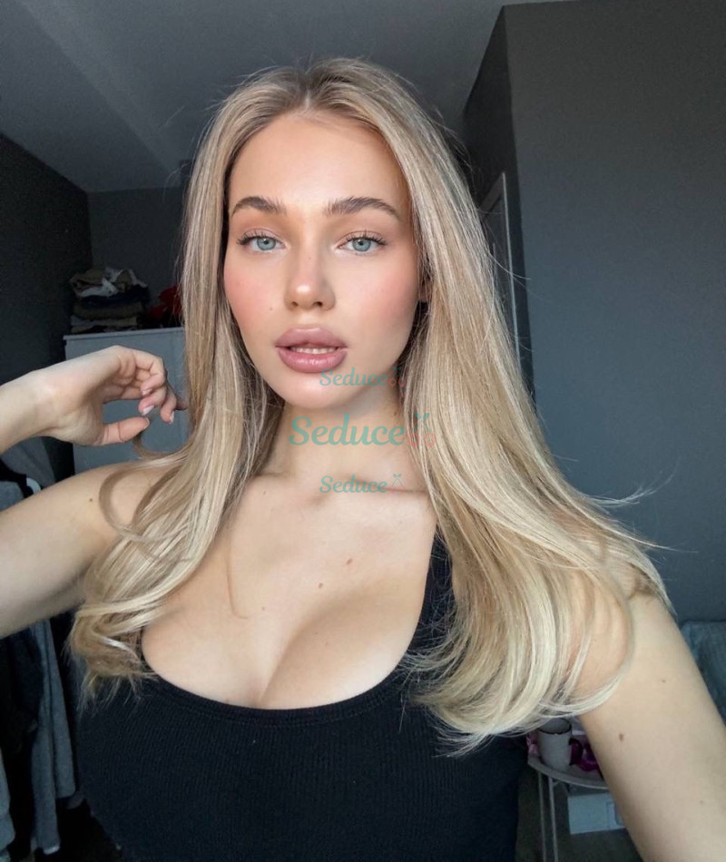 Photo escort girl Almina: the best escort service