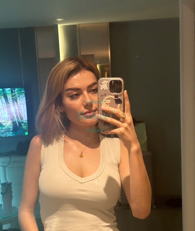 Photo escort girl Mia: the best escort service