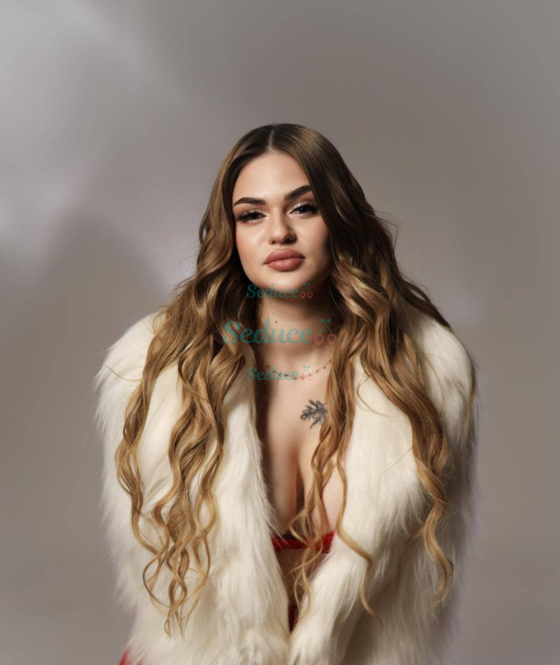 Photo escort girl Viola: the best escort service