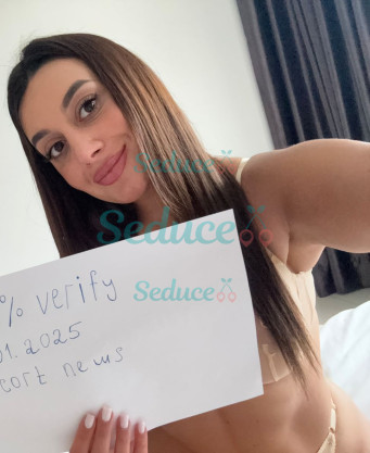 Photo escort girl Alyona: the best escort service