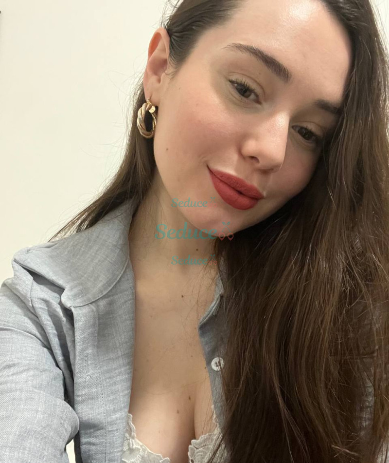 Photo escort girl Donella: the best escort service