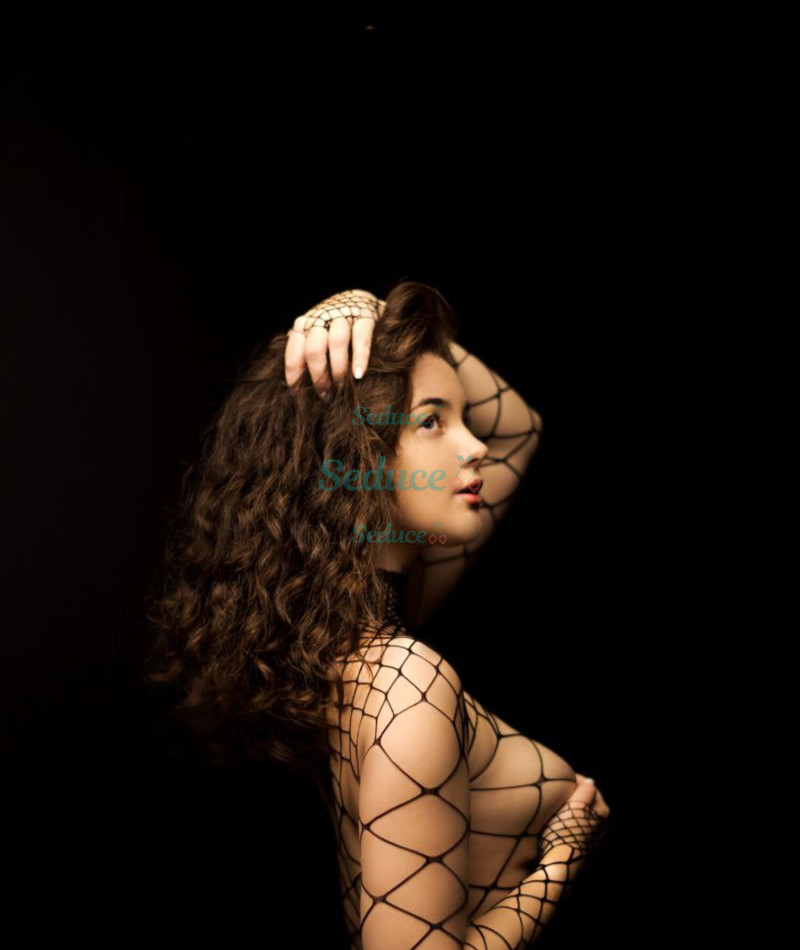 Photo escort girl Teona: the best escort service