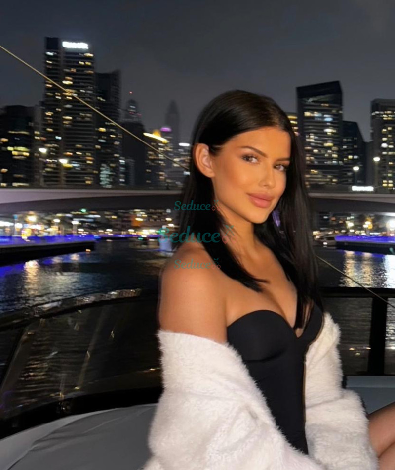 Photo escort girl Avrora: the best escort service