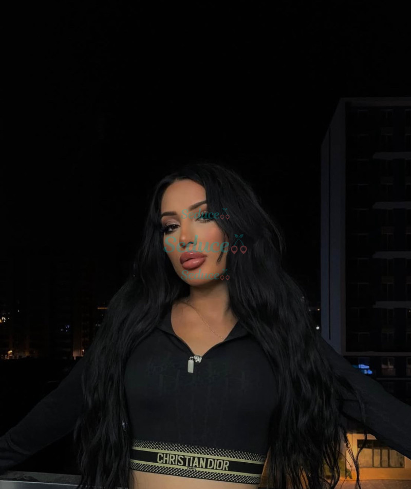 Photo escort girl Petek: the best escort service